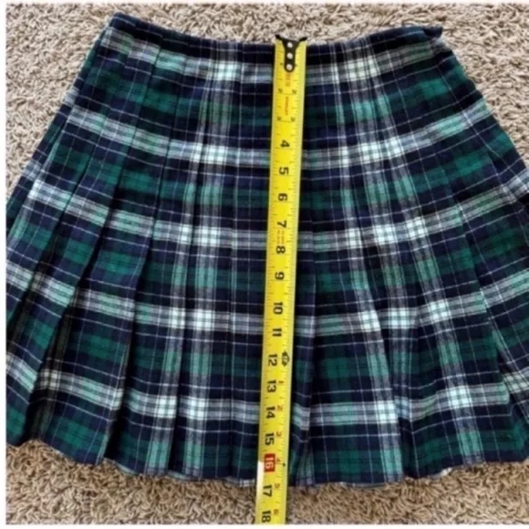 Brandy Melville Plaid Dana Skirt - Picture 8 of 8